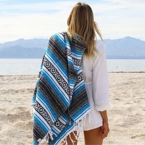 🩷💲6️⃣ {{ t h r o w }} 40”x70” cotton mexi indie boho throw blanket